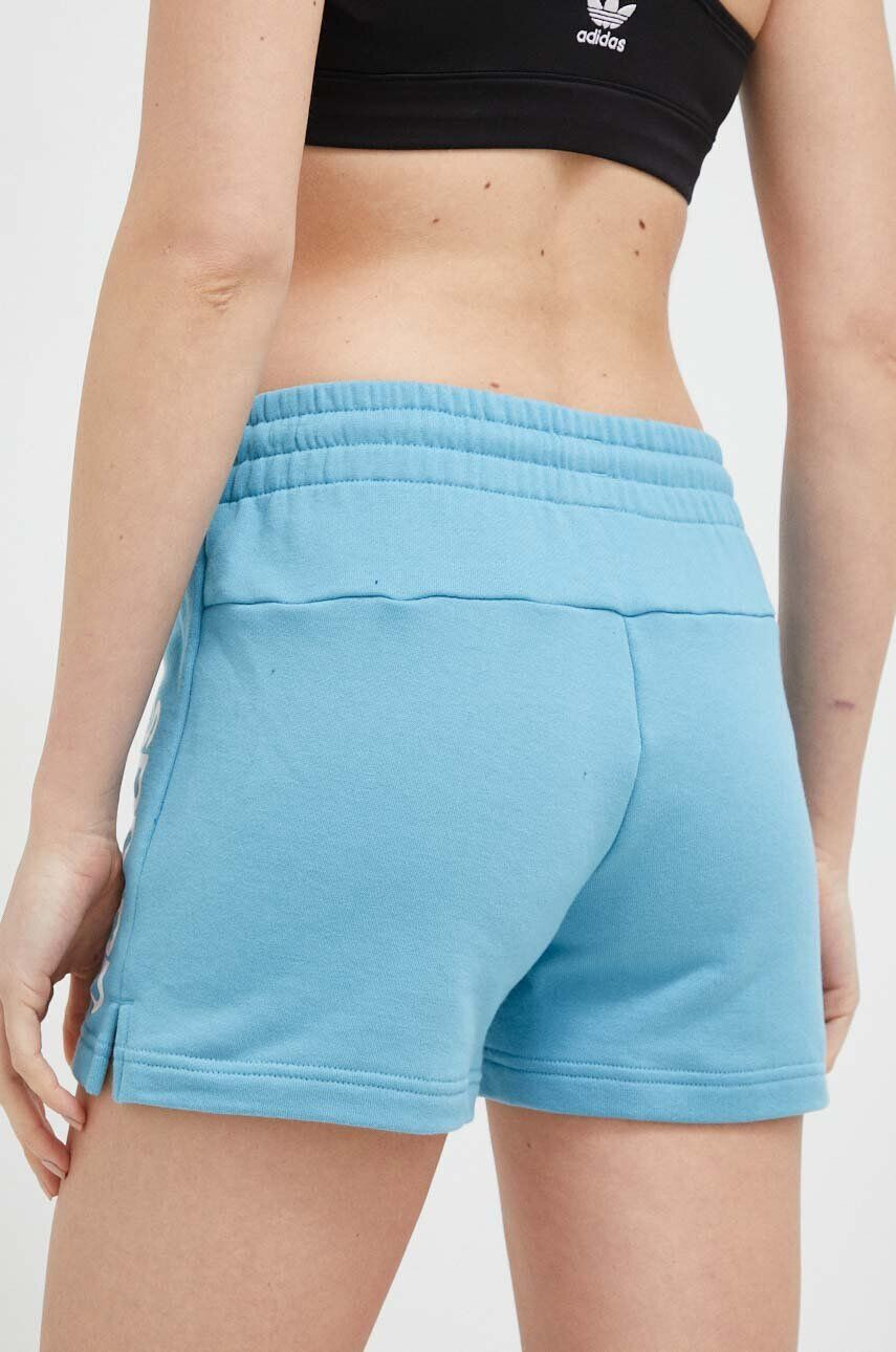 adidas pantaloni scurti din bumbac culoarea turcoaz cu imprimeu medium waist - Pled.ro