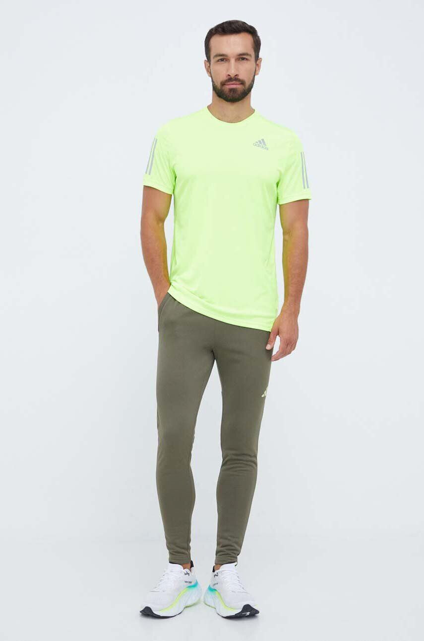 adidas Performance pantaloni de antrenament Train Essentials Seasonal culoarea verde cu imprimeu - Pled.ro