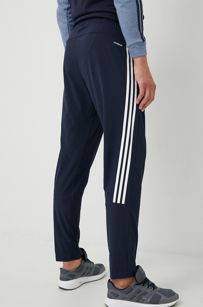 adidas Performance pantaloni de antrenament Train Icons barbati culoarea albastru marin cu imprimeu - Pled.ro