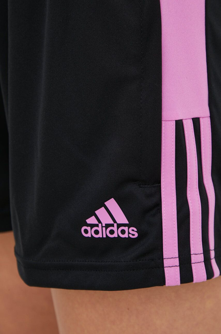 adidas Performance pantaloni scurți de antrenament Tiro - Pled.ro