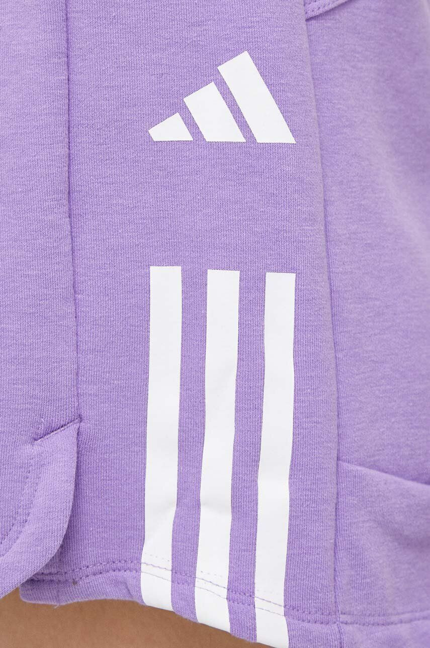 adidas Performance pantaloni scurți de antrenament Train Essentials culoarea violet cu imprimeu medium waist - Pled.ro