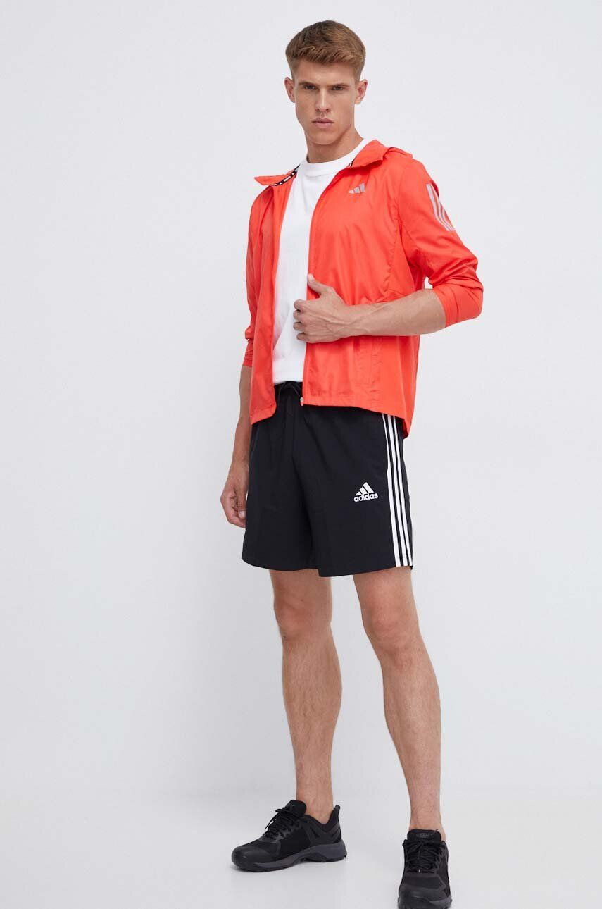 adidas Performance windbreaker Own The Run culoarea rosu de tranzitie - Pled.ro