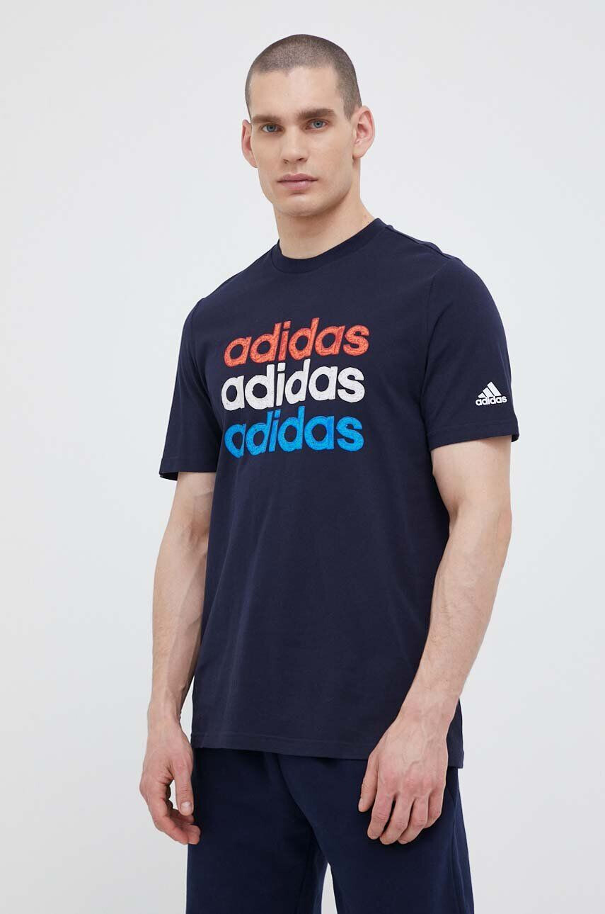 adidas tricou din bumbac culoarea albastru marin cu imprimeu - Pled.ro