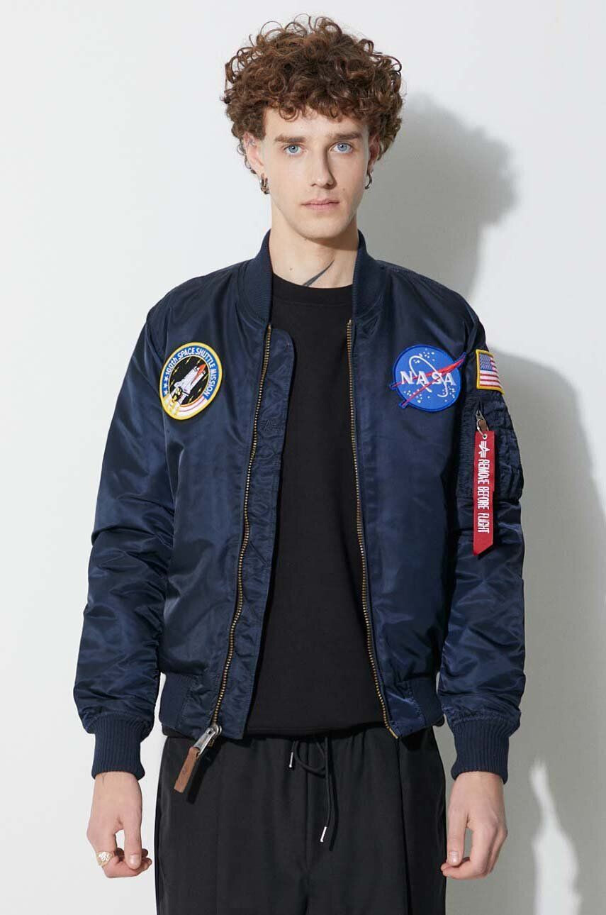 Alpha Industries geacă bomber MA-1 VF NASA barbati culoarea albastru marin de tranzitie 166107.07-rep.blue - Pled.ro