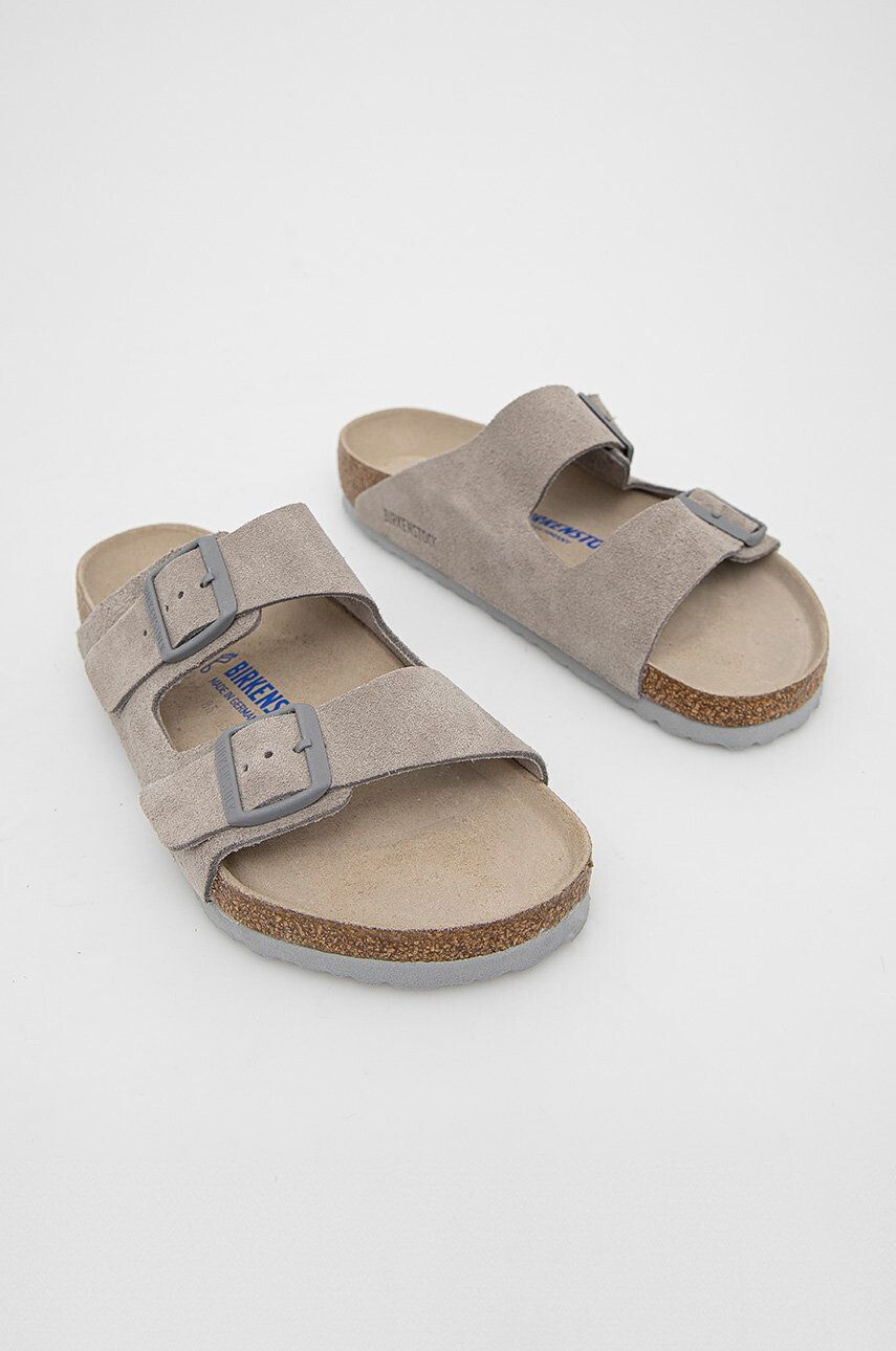 Birkenstock Papuci din piele culoarea gri 1020507.Stone.Coin-Stone.Coin - Pled.ro