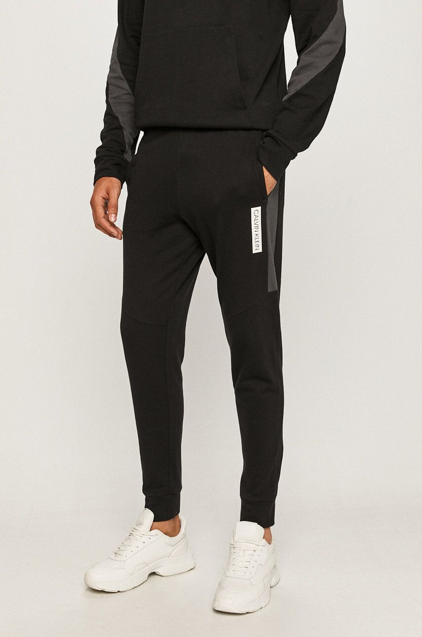 Calvin Klein Performance Pantaloni - Pled.ro