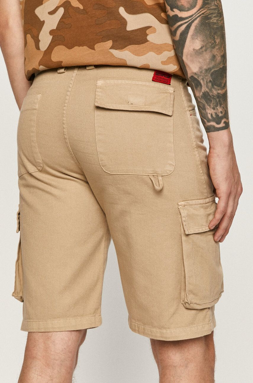 Caterpillar Pantaloni scurți bărbați culoarea bej - Pled.ro