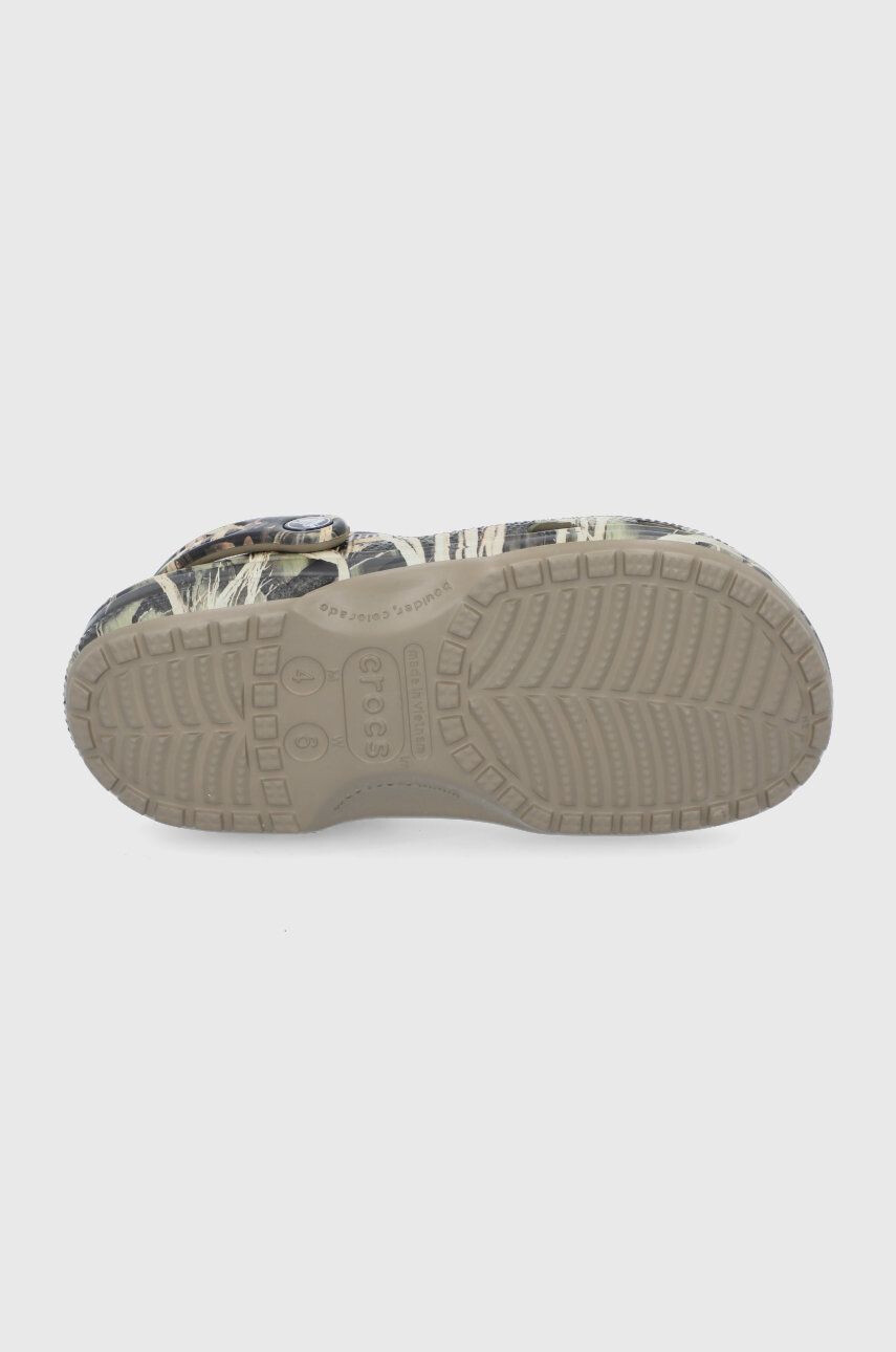 Crocs Papuci culoarea verde CLASSIC.REALTREE.12132-khaki - Pled.ro