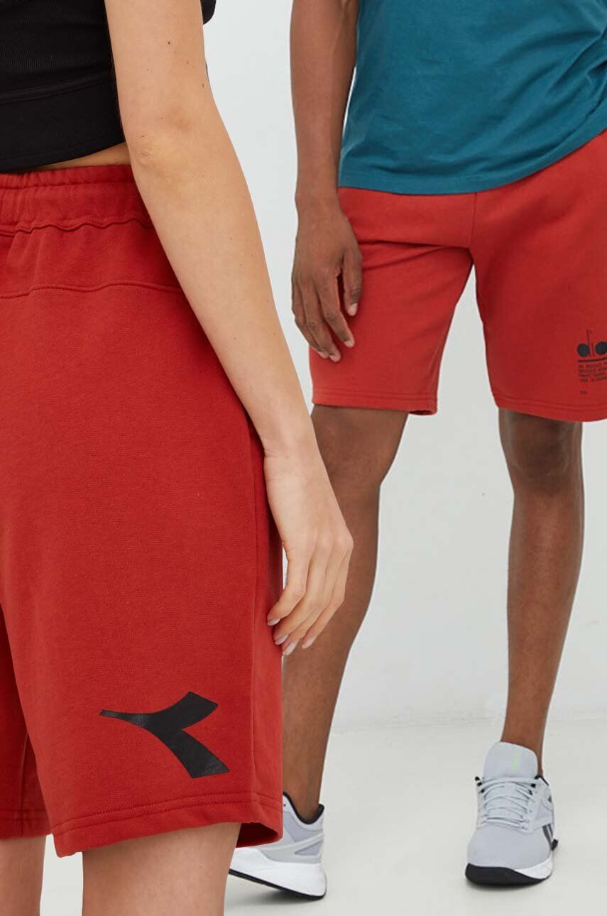 Diadora pantaloni scurti din bumbac - Pled.ro