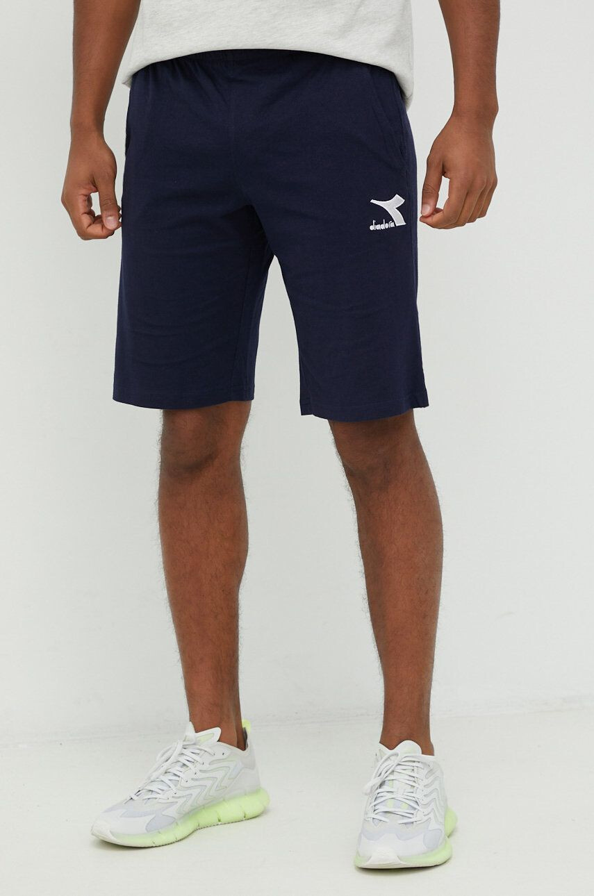 Diadora pantaloni scurti din bumbac - Pled.ro