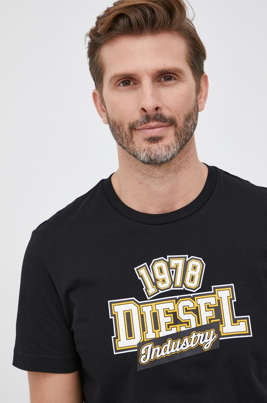 Diesel Tricou din bumbac culoarea negru cu imprimeu - Pled.ro