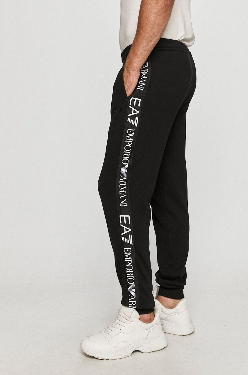 EA7 Emporio Armani Pantaloni - Pled.ro