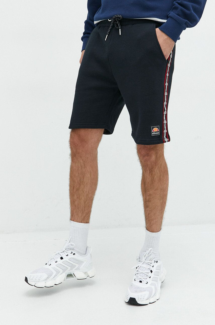 Ellesse pantaloni scurti - Pled.ro