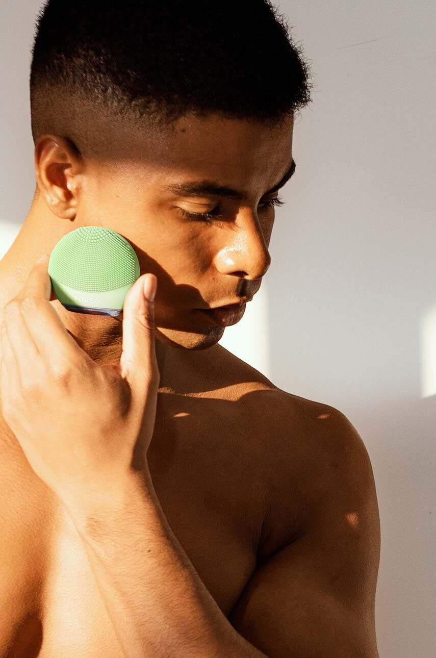 FOREO masaj facial și perie de curățare LUNA™ 4 Go - Pled.ro