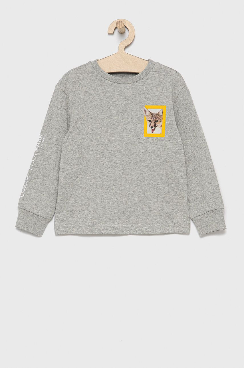 Gap Longsleeve din bumbac pentru copii x National Geographic culoarea gri cu imprimeu - Pled.ro