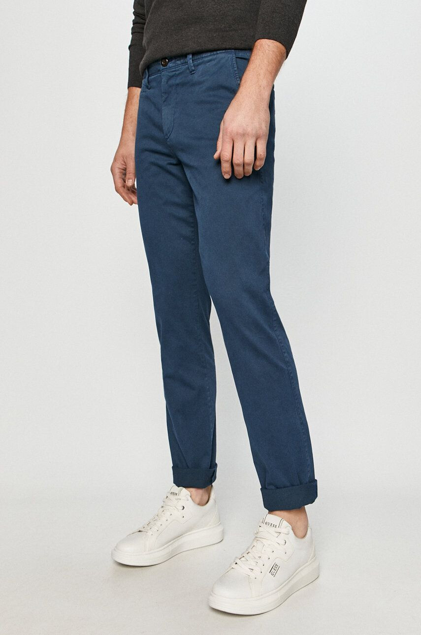 Gap Pantaloni - Pled.ro