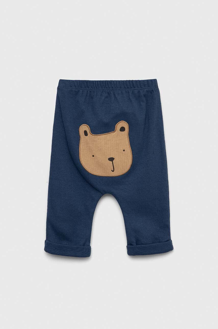 Gap pantaloni din bumbac pentru bebeluși culoarea albastru marin cu imprimeu - Pled.ro