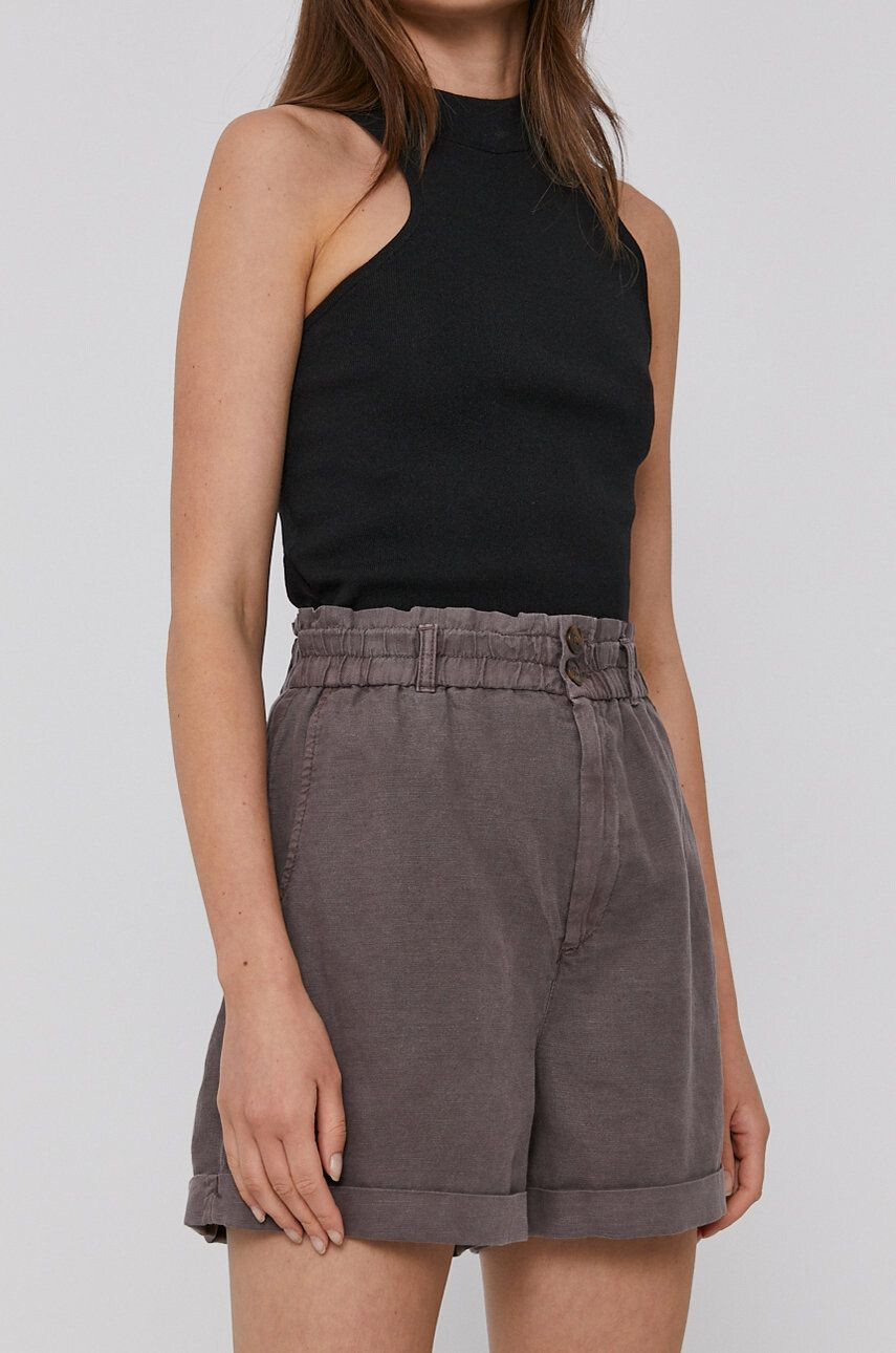 Gap Pantaloni scurți femei culoarea maro material neted high waist - Pled.ro