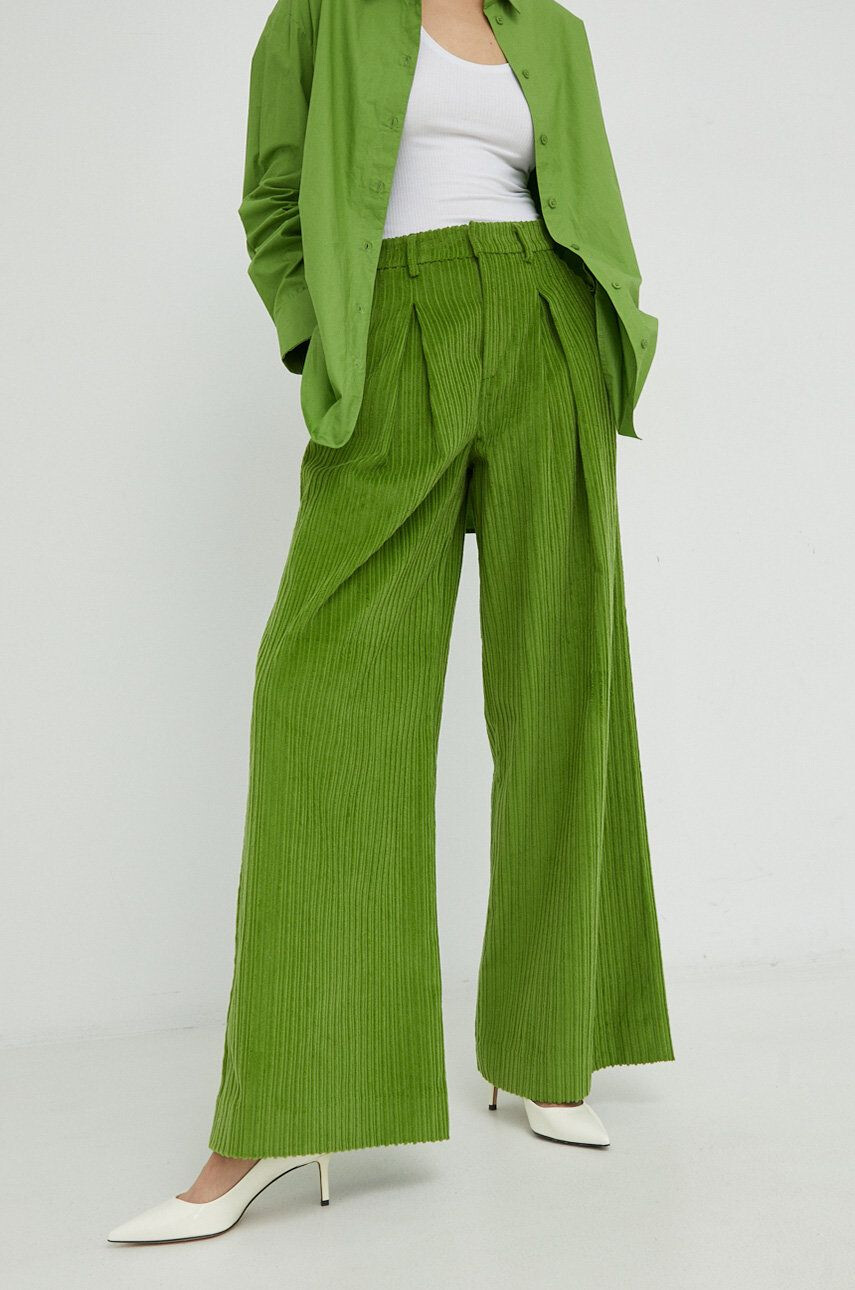 Gestuz pantaloni de catifea cord Megan femei culoarea verde lat high waist - Pled.ro