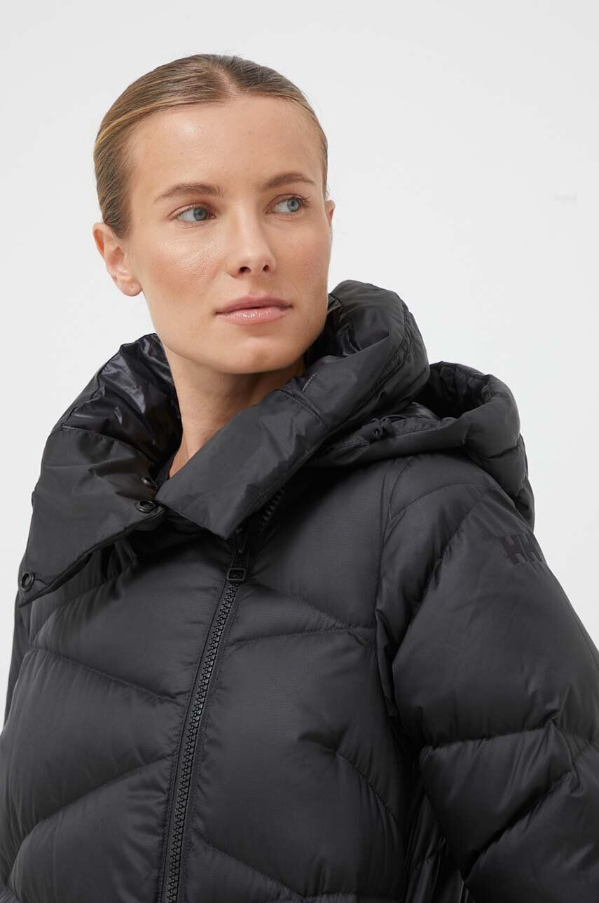 Helly Hansen geaca de puf femei culoarea negru de iarna - Pled.ro