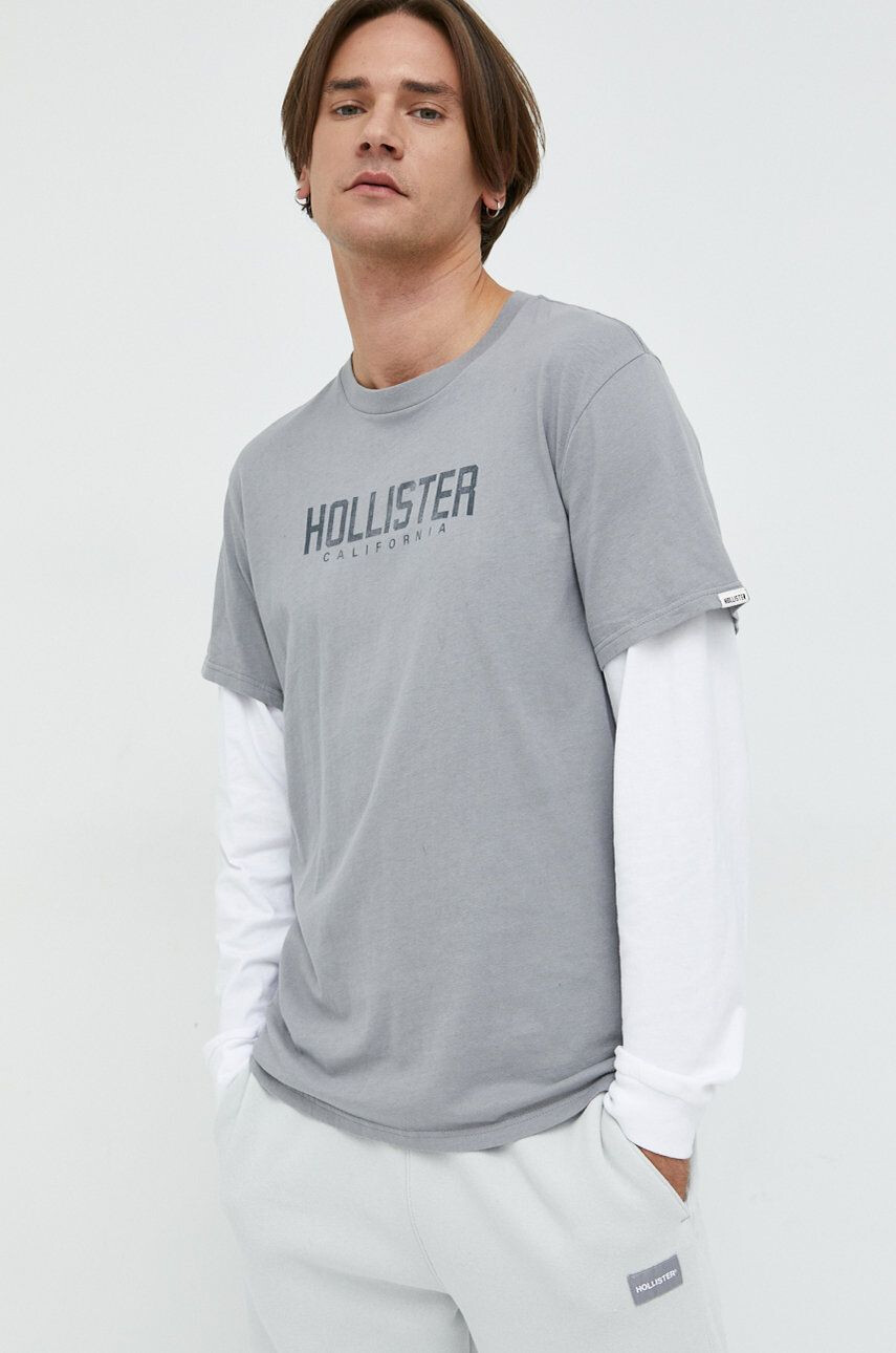 Hollister Co. longsleeve din bumbac culoarea gri cu imprimeu - Pled.ro