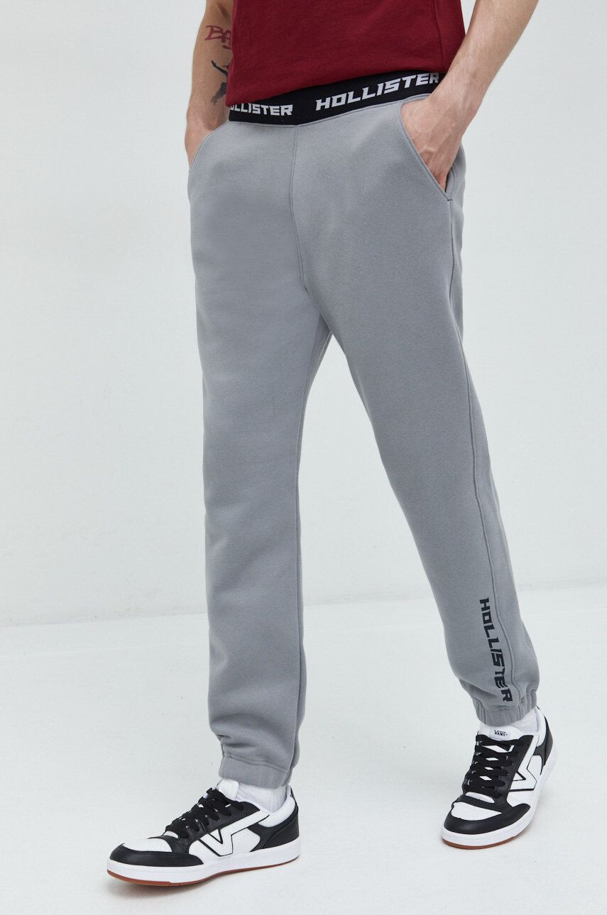 Hollister Co. pantaloni de trening barbati culoarea gri neted - Pled.ro