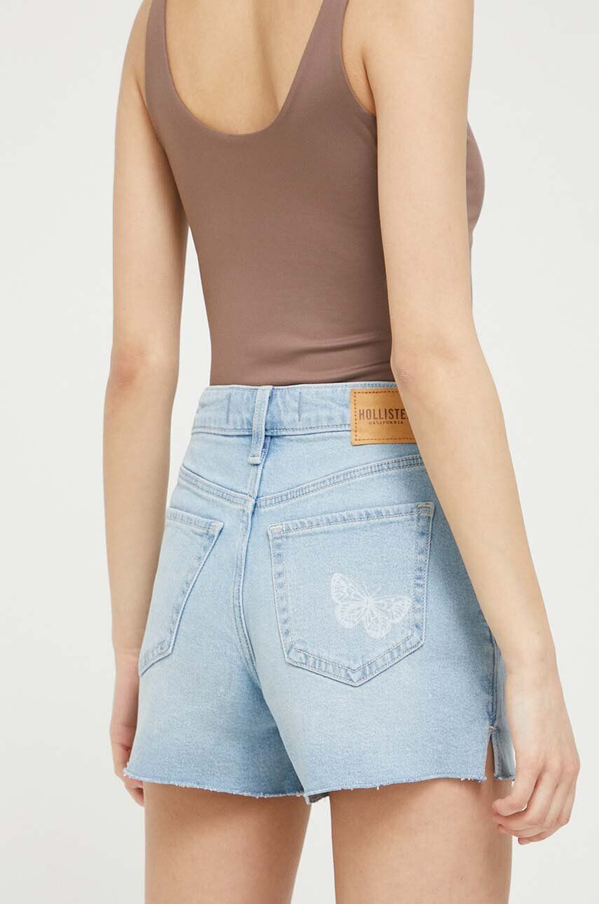 Hollister Co. pantaloni scurti jeans barbati culoarea alb - Pled.ro