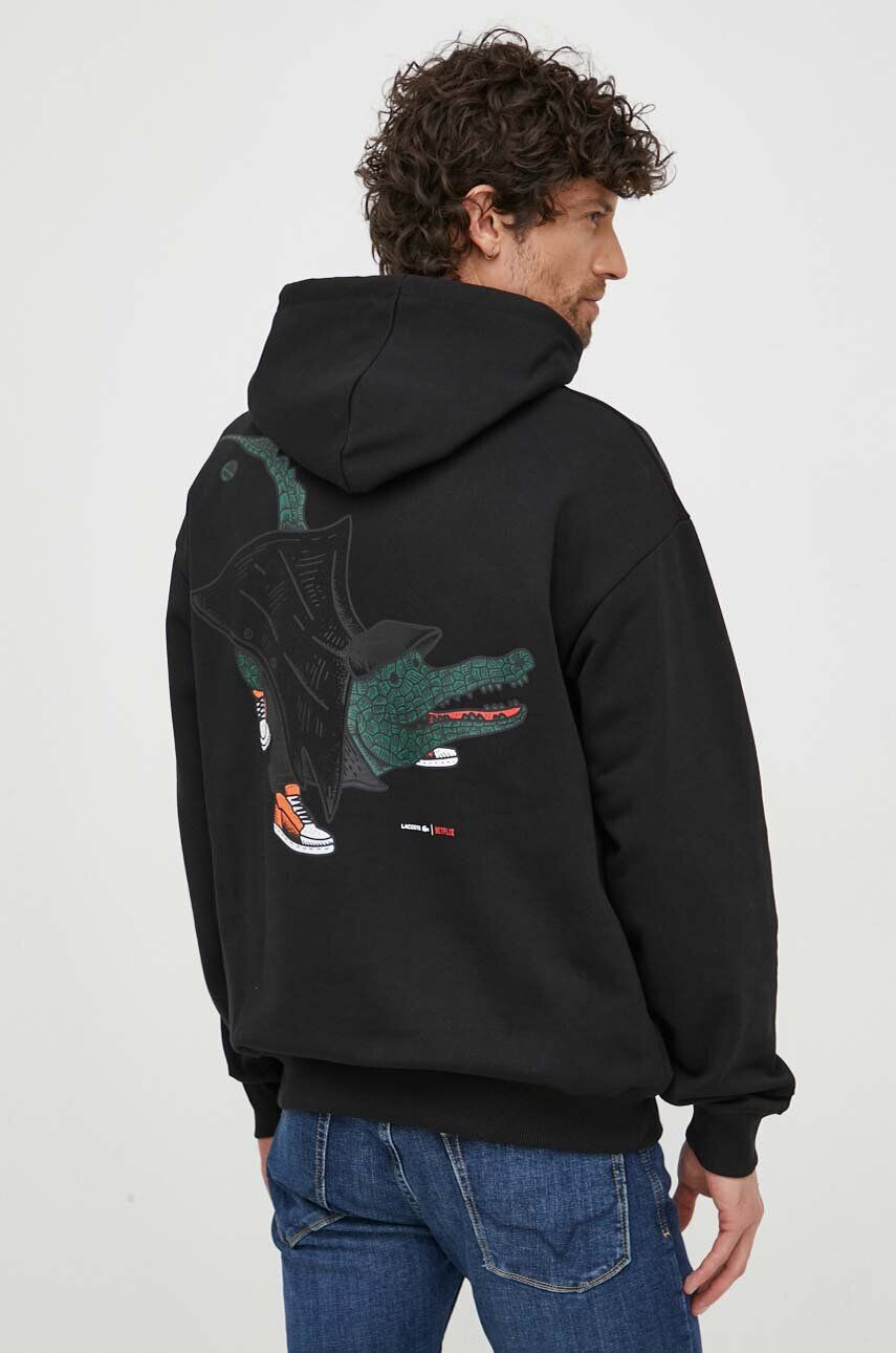 Lacoste hanorac de bumbac x Netflix barbati culoarea negru cu glugă modelator - Pled.ro