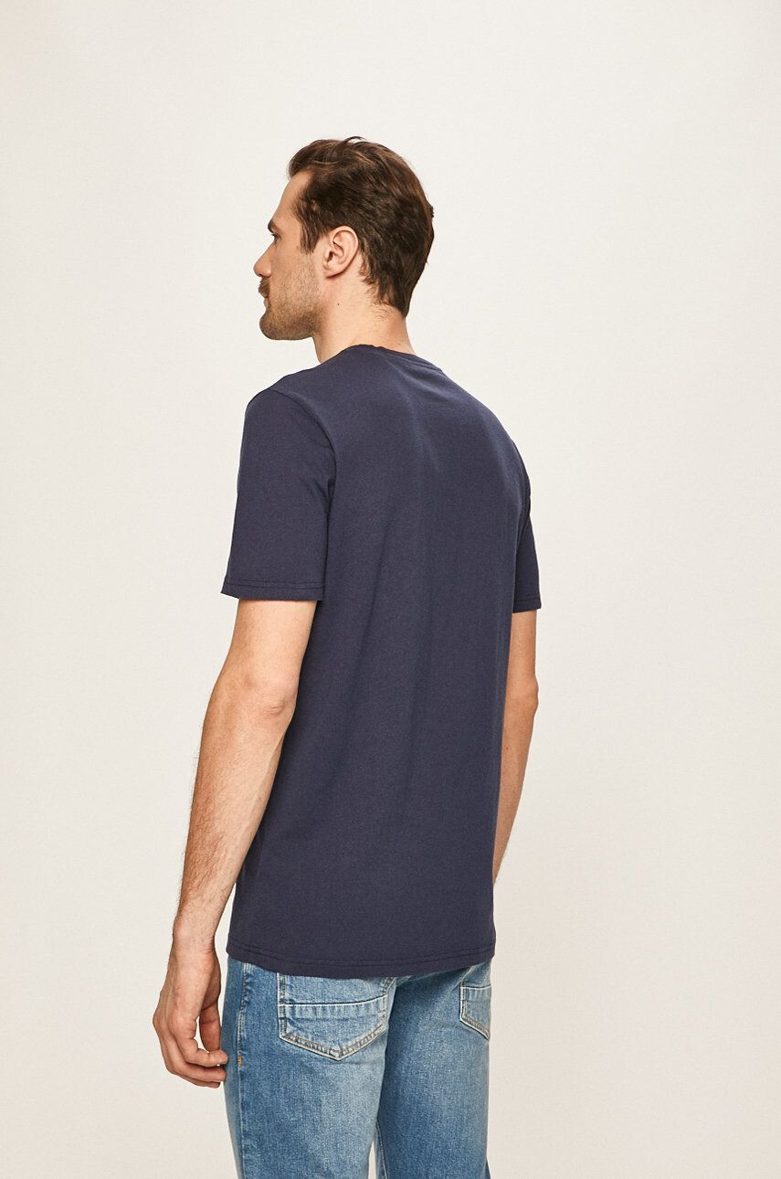 Lee Tricou - Pled.ro