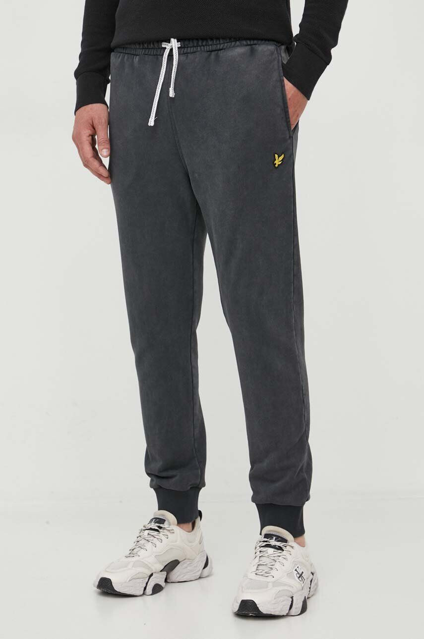 Lyle & Scott pantaloni de trening din bumbac culoarea maro neted - Pled.ro