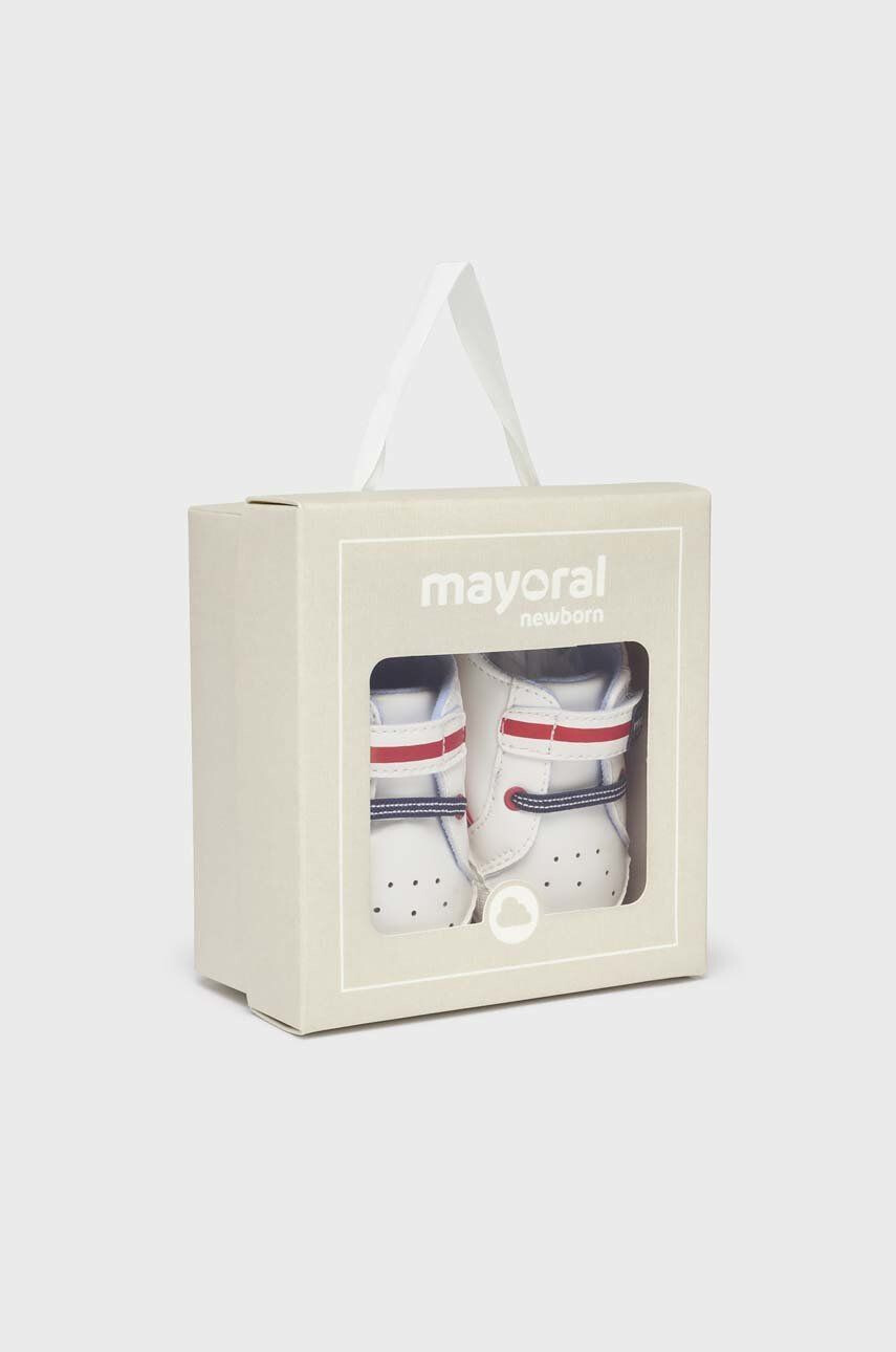 Mayoral Newborn adidași pentru bebeluși culoarea alb - Pled.ro