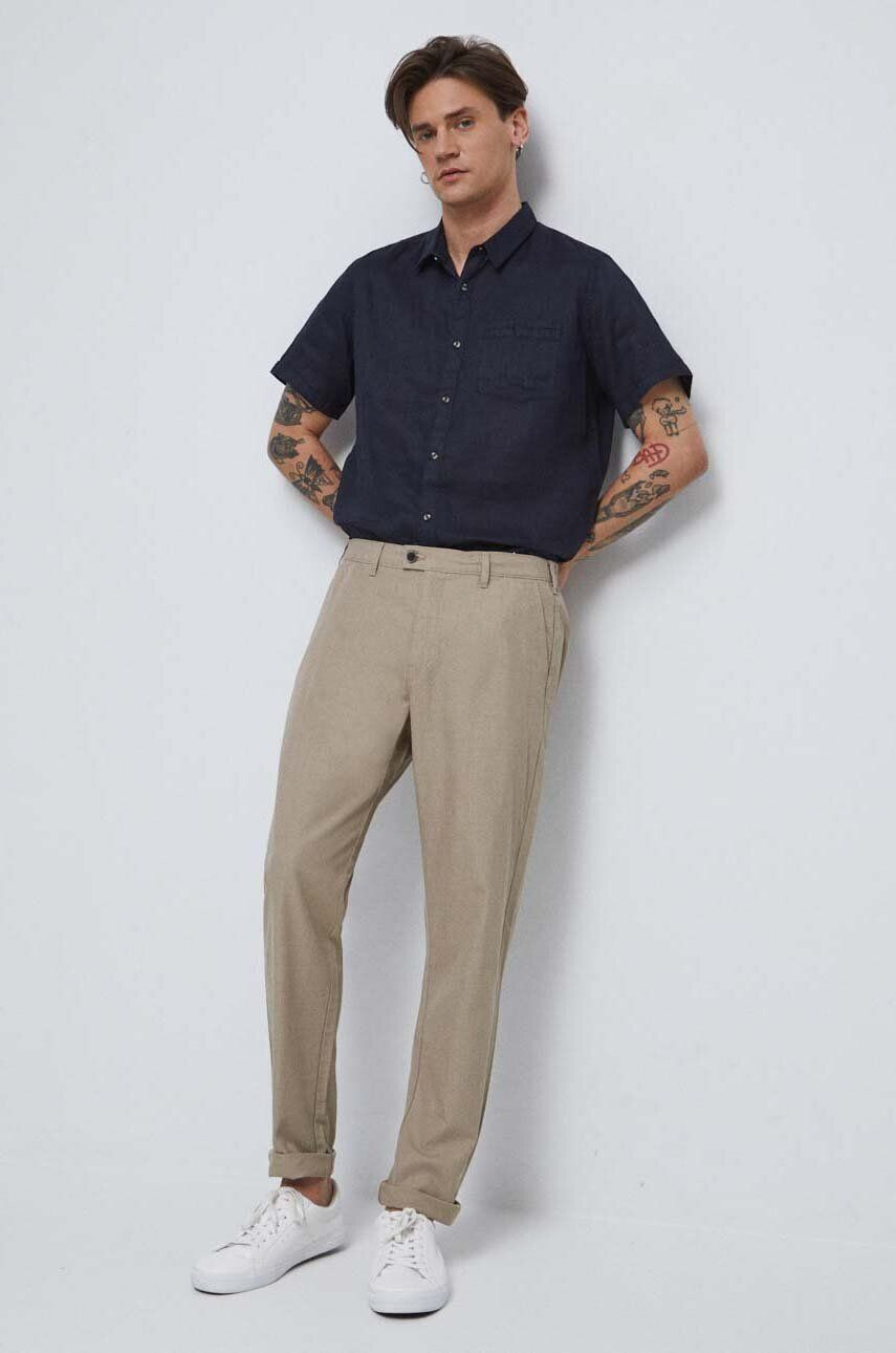 Medicine pantaloni barbati culoarea bej cu fason chinos - Pled.ro