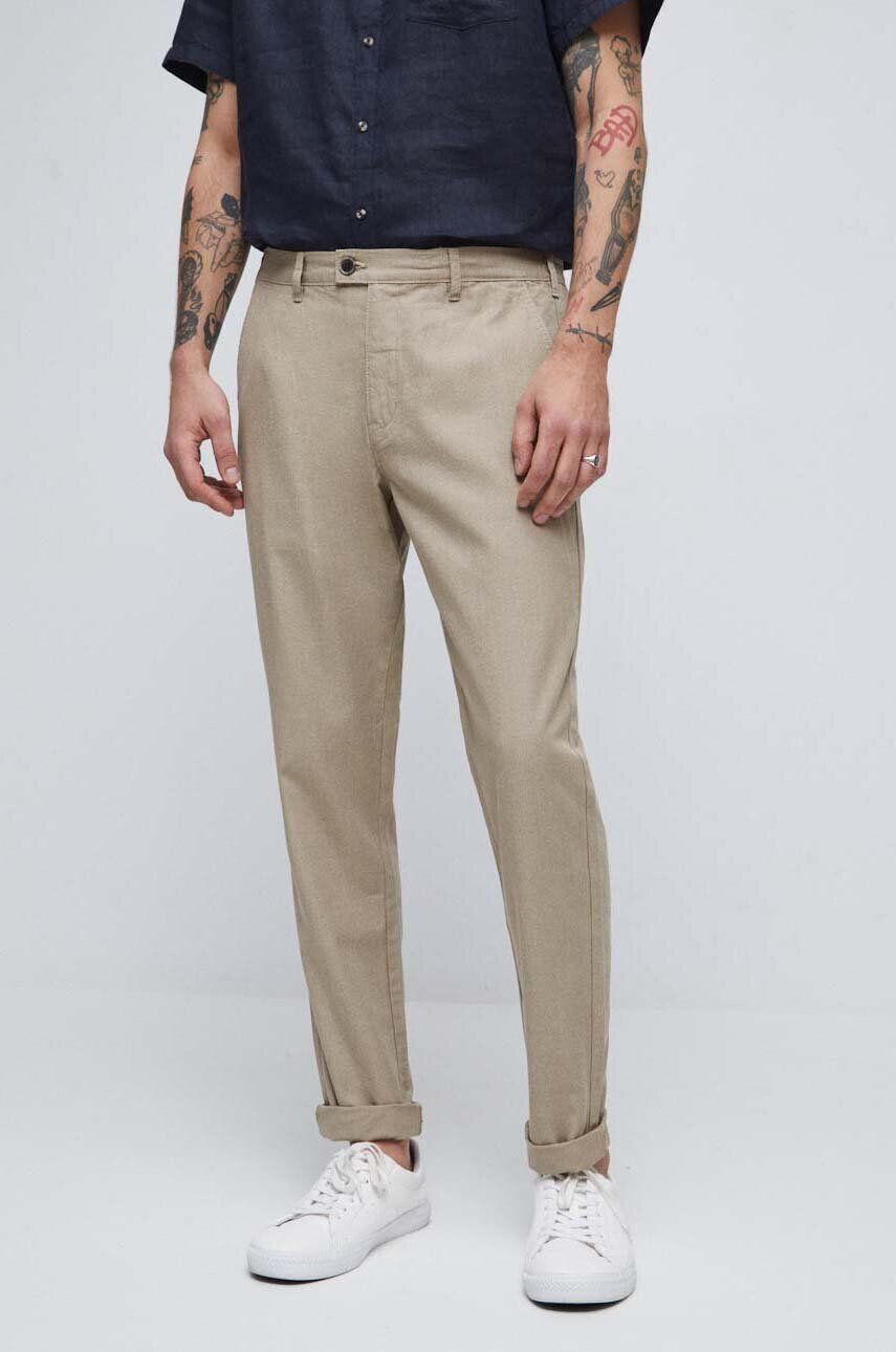 Medicine pantaloni barbati culoarea bej cu fason chinos - Pled.ro