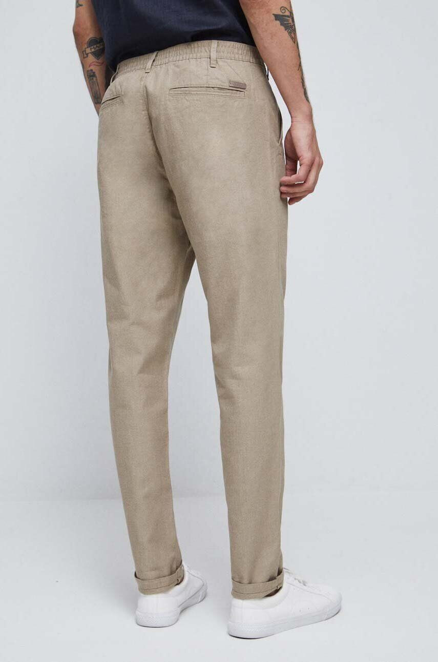 Medicine pantaloni barbati culoarea bej cu fason chinos - Pled.ro