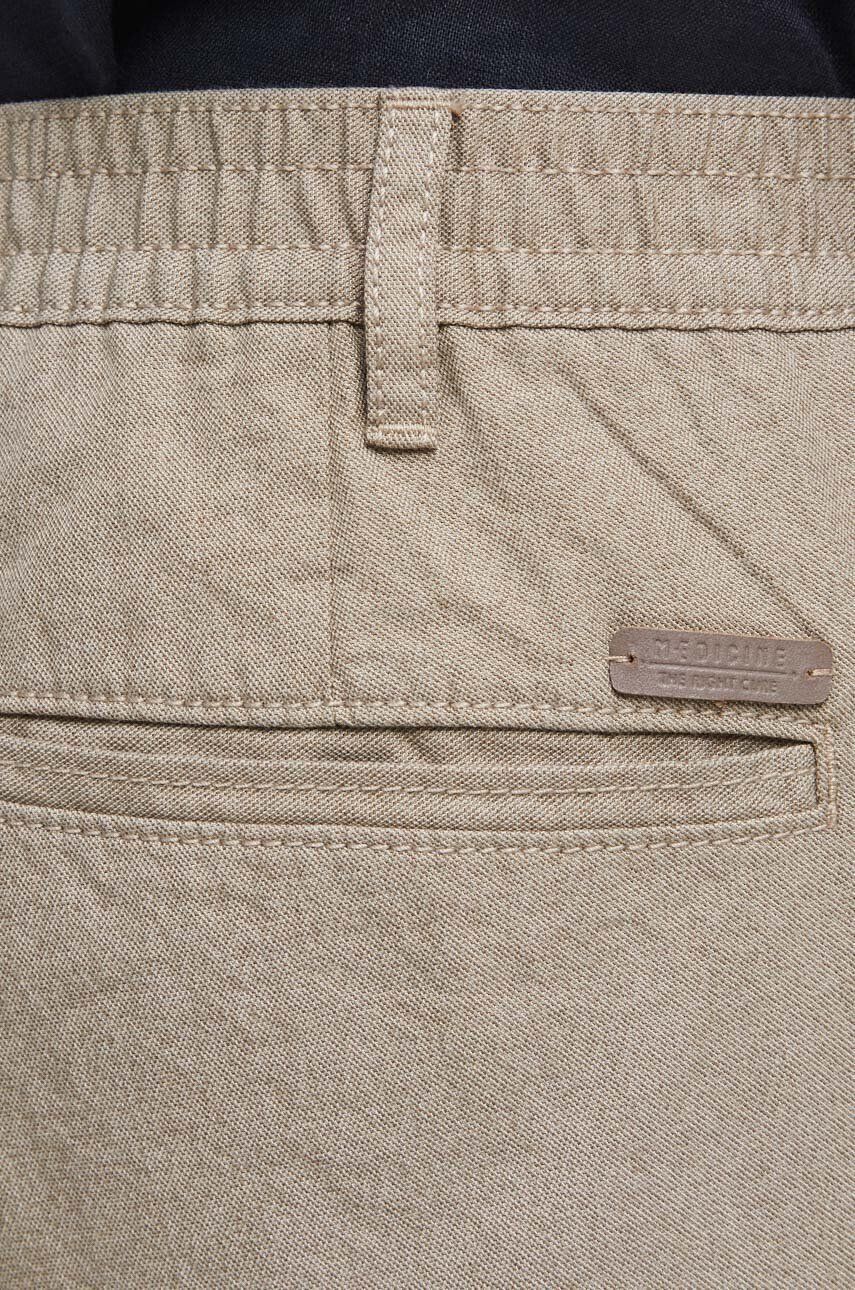 Medicine pantaloni barbati culoarea bej cu fason chinos - Pled.ro