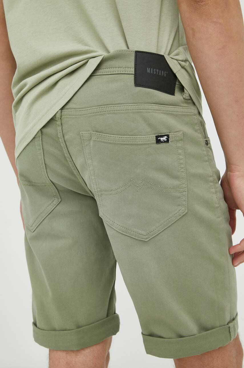 Mustang pantaloni scurti barbati culoarea verde - Pled.ro