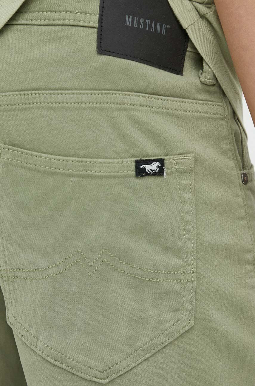 Mustang pantaloni scurti barbati culoarea verde - Pled.ro