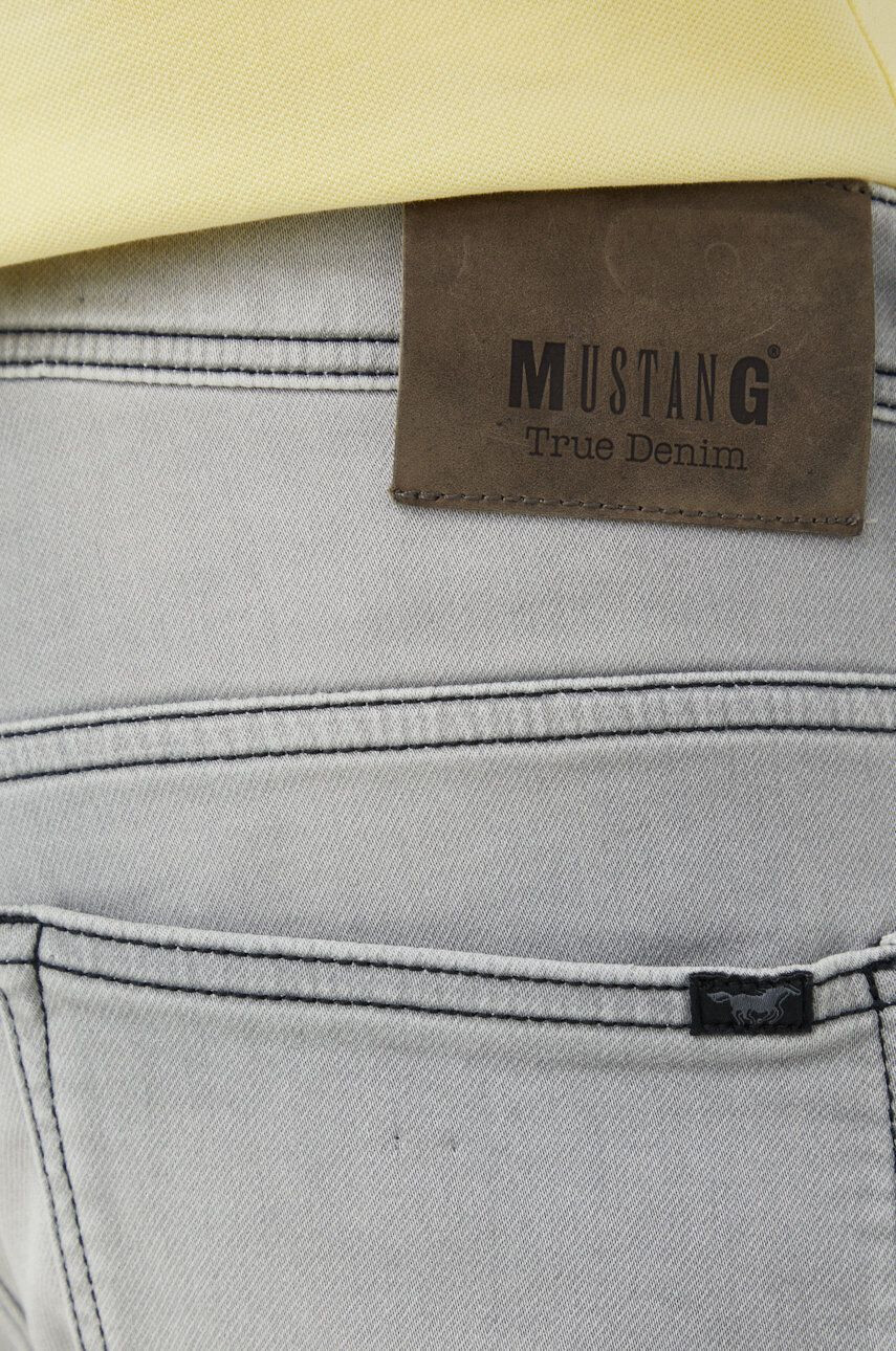 Mustang pantaloni scurti Chicago Shorts barbati culoarea gri - Pled.ro