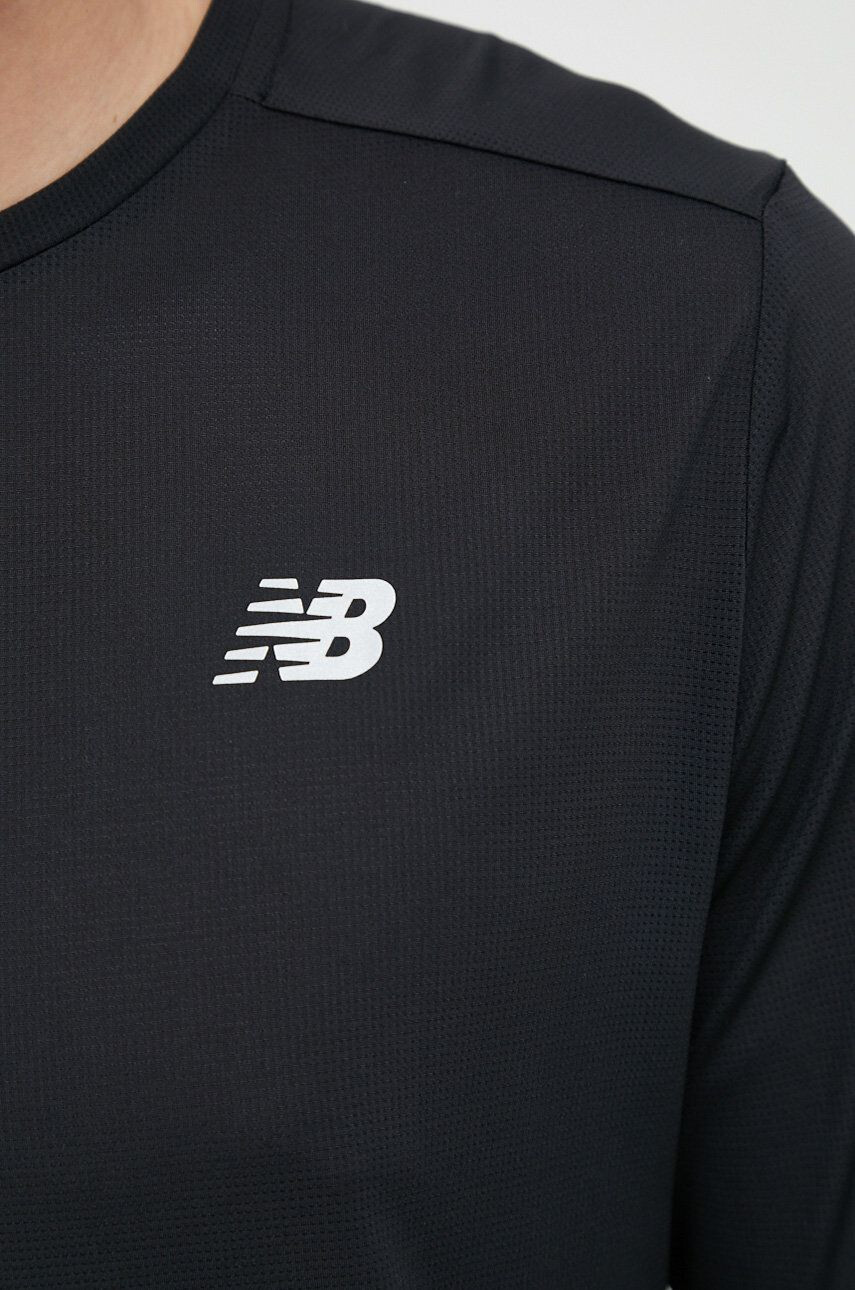 New Balance longsleeve pentru alergare Accelerate culoarea negru neted - Pled.ro