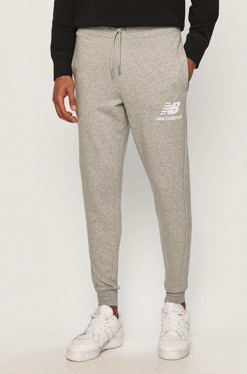 New Balance Pantaloni MP03558AG bărbați culoarea gri - Pled.ro