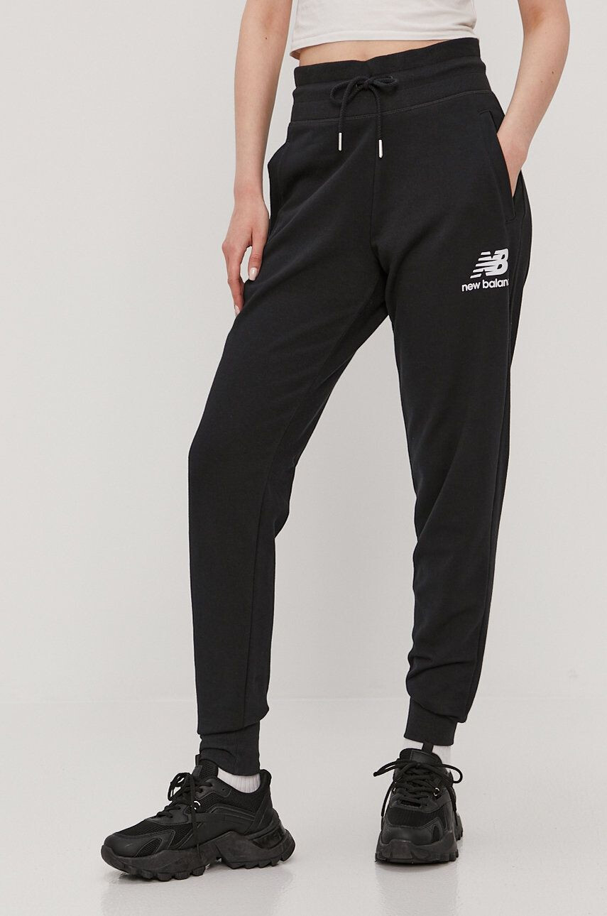 New Balance Pantaloni WP03530BK femei culoarea negru material neted - Pled.ro