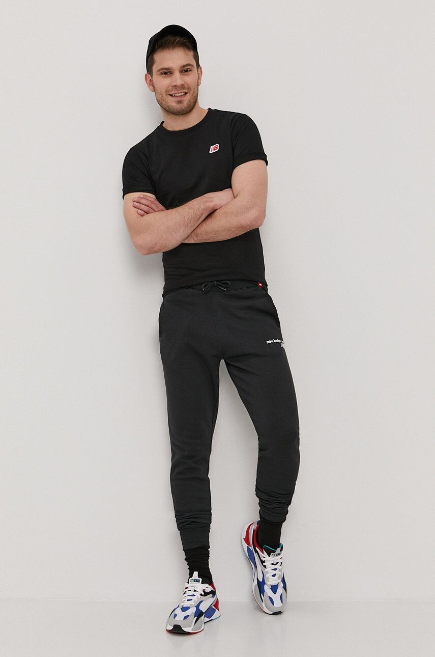 New Balance Pantaloni MP03904BK bărbați culoarea negru material neted MP03904BK-001 - Pled.ro