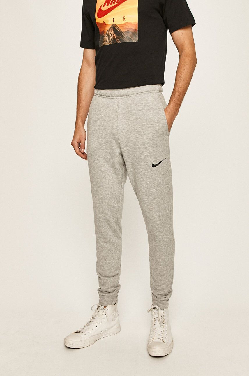 Nike Pantaloni - Pled.ro