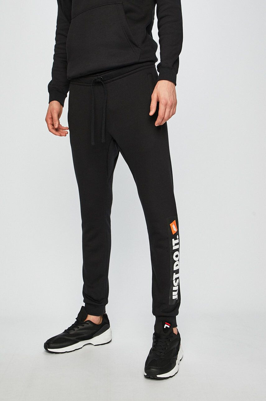 Nike Pantaloni - Pled.ro