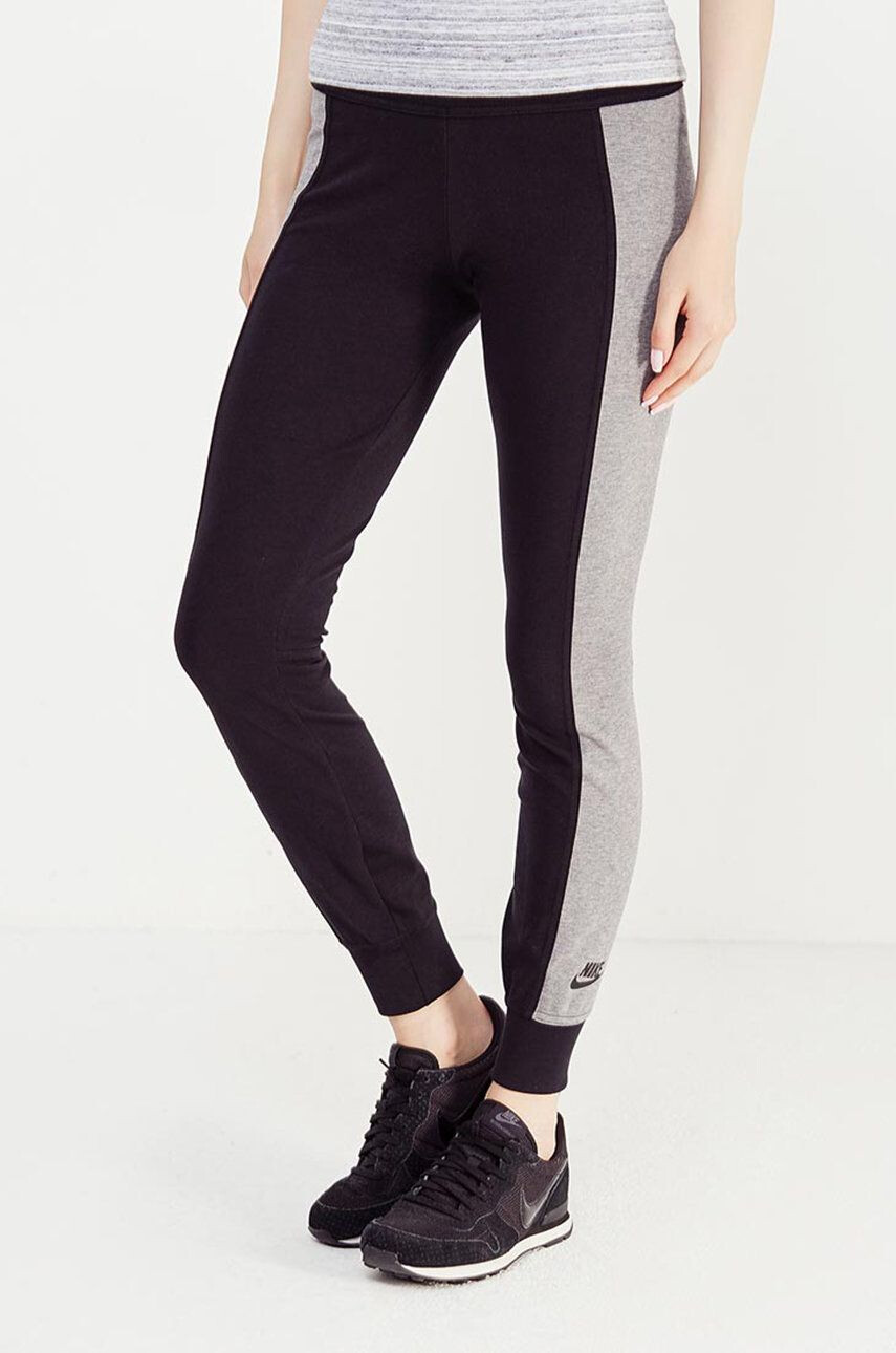 Nike Pantaloni - Pled.ro