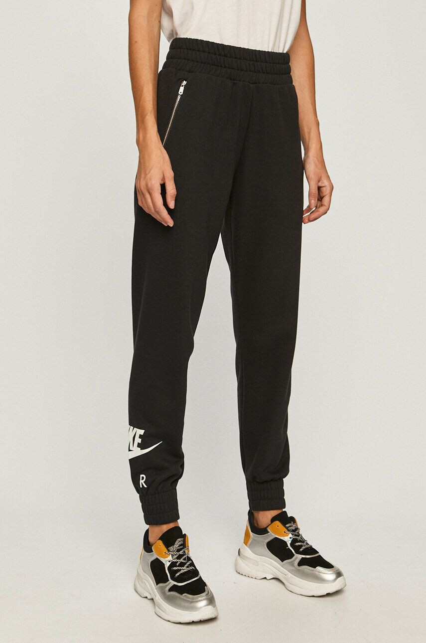 Nike Sportswear Pantaloni - Pled.ro