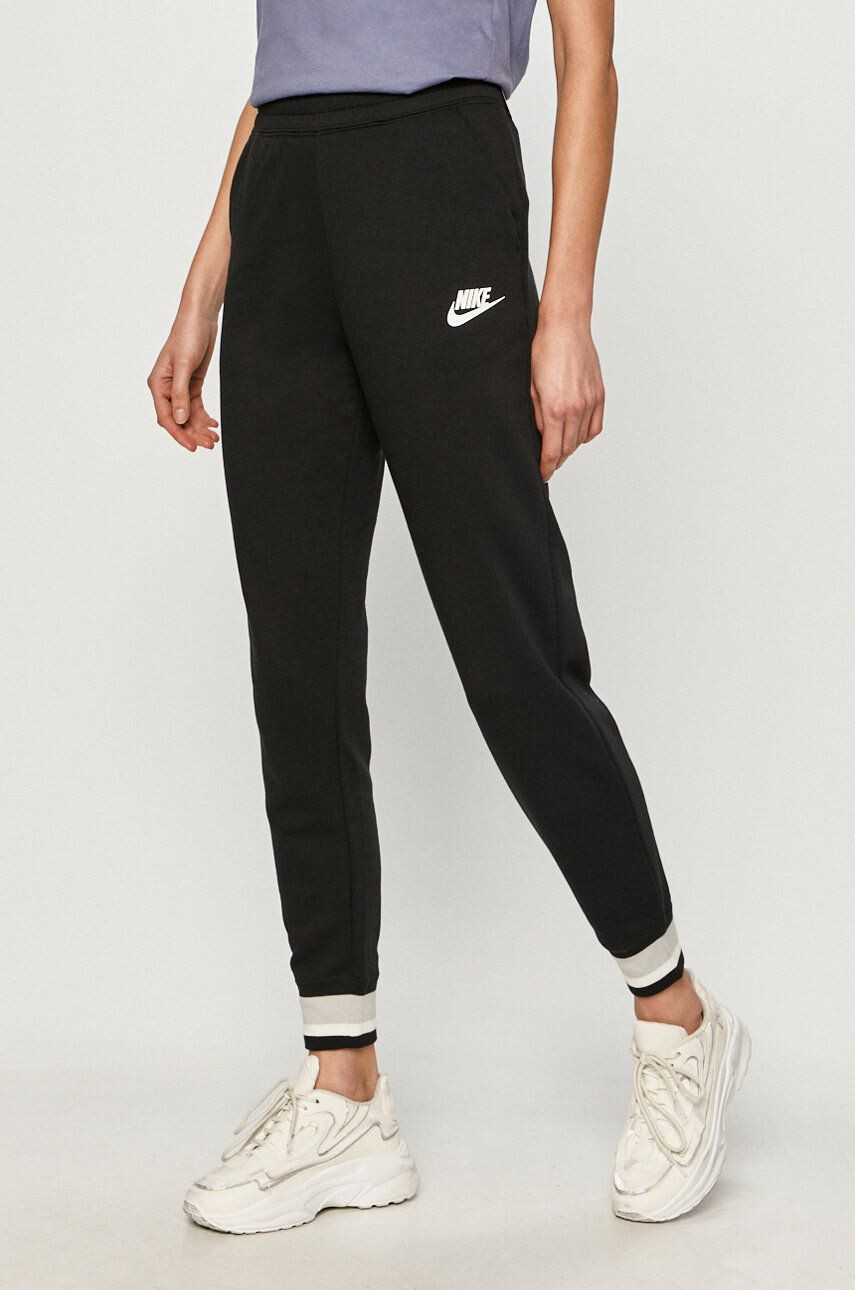 Nike Sportswear Pantaloni - Pled.ro