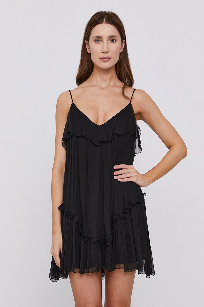 Nissa Rochie - Pled.ro