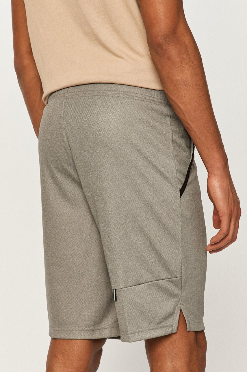 Puma Pantaloni scurti 585835 - Pled.ro