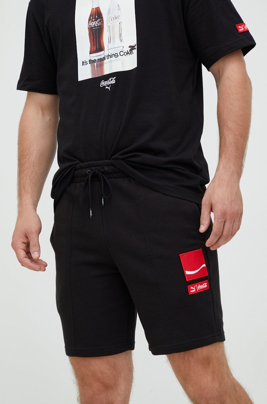 Puma pantaloni scurti X Coca Cola - Pled.ro